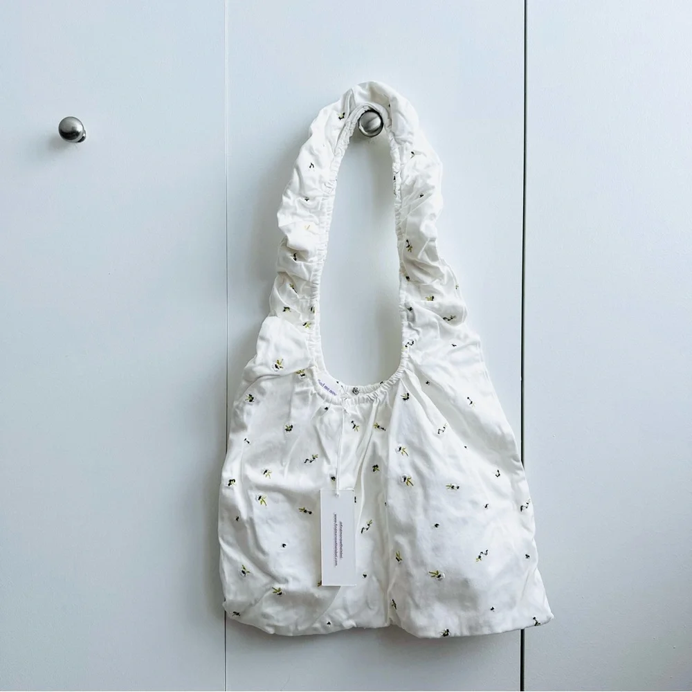 Find Me Now White Ruffle Shoulder Bag Smocked Tote NWT